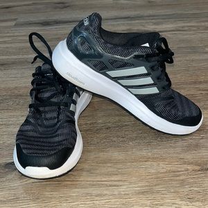 Adidas Energy Cloud V tennis shoes
